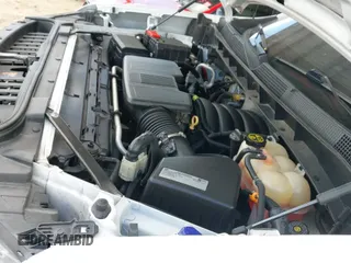 ✅ 2019 Chevrolet Silverado 1500 Custom • VIN: 1GCRWBEH3KZ207559 • Lot: 43477477. Wystawiony na IAAI z przebiegiem 110 529 mil. Bezpłatny archiwum sprzedaży aukcyjnych z USA i szczegółowy raport historii pojazdu na DreamBid. Zdjęcie 19.