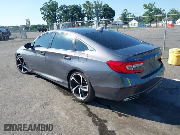 ✅ 2019 Honda Accord Sport • VIN: 1HGCV1F37KA142088 • Lot: 42763431. Wystawiony na IAAI z przebiegiem 106 777 mil. Bezpłatny archiwum sprzedaży aukcyjnych z USA i szczegółowy raport historii pojazdu na DreamBid. Zdjęcie 3.