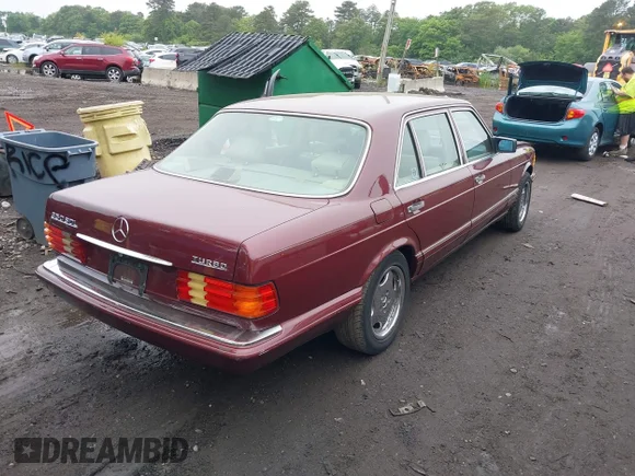 ✅ 1991 Mercedes-Benz 350 • VIN: WDBCB35E6MA574842 • Lot: 42387816. Wystawiony na IAAI z przebiegiem 233 805 mil. Bezpłatny archiwum sprzedaży aukcyjnych z USA i szczegółowy raport historii pojazdu na DreamBid. Zdjęcie 4.