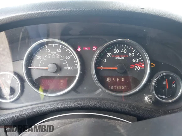 ✅ 2015 Jeep Wrangler Unlimited Rubicon • VIN: 1C4BJWFG4FL524319 • Lot: 44996396. Wystawiony na IAAI z przebiegiem 137 986 mil. Bezpłatny archiwum sprzedaży aukcyjnych z USA i szczegółowy raport historii pojazdu na DreamBid. Zdjęcie 7.