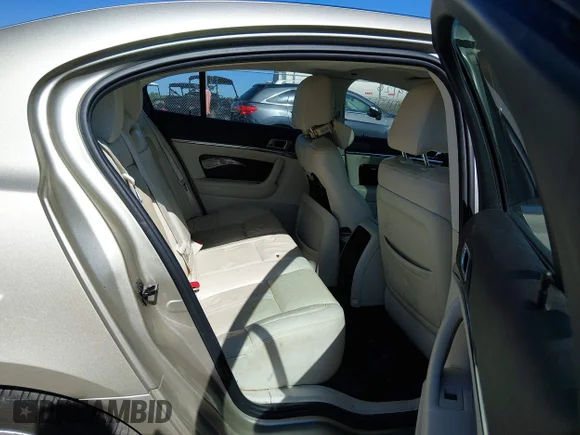 ✅ 2011 Lincoln MKS • VIN: 1LNHL9DR1BG605920 • Lot: 45336157. Listed on IAAI with 191,871 mi. Free auction sales archive from the USA and detailed vehicle history report at DreamBid. Image 8.