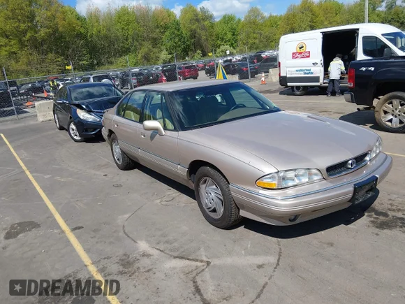 ✅ 1995 Pontiac Bonneville SE • VIN: 1G2HX52K5S4269556 • Lot: 45060279. Wystawiony na IAAI z przebiegiem 57 539 mil. Bezpłatny archiwum sprzedaży aukcyjnych z USA i szczegółowy raport historii pojazdu na DreamBid. Zdjęcie 1.