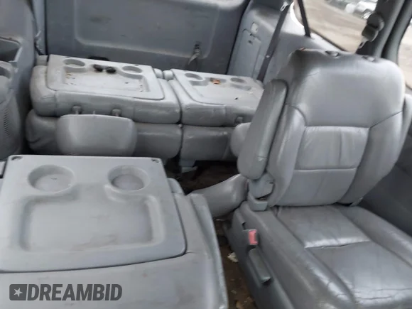 ✅ 2002 Toyota Sienna LE • VIN: 4T3ZF13CX2U425886 • Lot: 44181000. Wystawiony na IAAI z przebiegiem Nie podano. Bezpłatny archiwum sprzedaży aukcyjnych z USA i szczegółowy raport historii pojazdu na DreamBid. Zdjęcie 8.