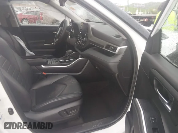 ✅ 2022 Toyota Highlander XLE • VIN: 5TDHZRBH4NS186260 • Lot: 44968283. Wystawiony na IAAI z przebiegiem 40 392 mil. Bezpłatny archiwum sprzedaży aukcyjnych z USA i szczegółowy raport historii pojazdu na DreamBid. Zdjęcie 5.