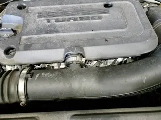 ✅ 2023 Buick Envision Essence • VIN: LRBFZNR48PD100366 • Lot: 84948574. Listed on Copart with 33,602 mi. Free auction sales archive from the USA and detailed vehicle history report at DreamBid. Image 14.