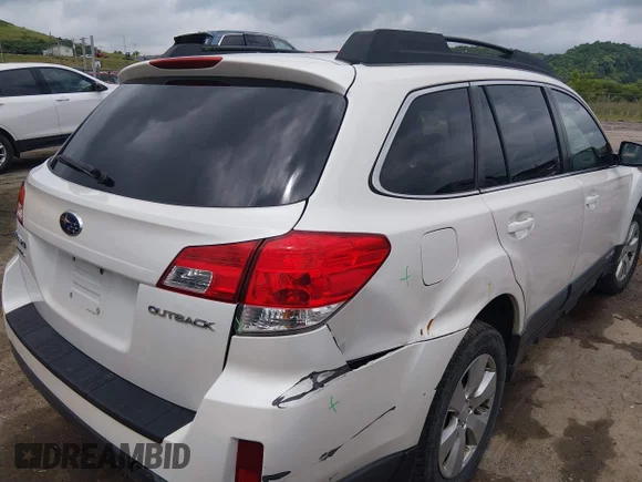✅ 2012 Subaru Outback Prem • VIN: 4S4BRCBC1C3298886 • Лот: 45299531. Опубліковано раніше на IAAI з пробігом 118 654 миль. Безкоштовний доступ до архіву аукціонних продажів зі США та докладний звіт про історію автомобіля на DreamBid. Зображення 4.