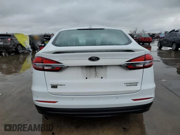 ✅ 2019 Ford Fusion Titanium • VIN: 3FA6P0RU2KR181042 • Lot: 38357443. Wystawiony na Copart z przebiegiem Nie podano. Bezpłatny archiwum sprzedaży aukcyjnych z USA i szczegółowy raport historii pojazdu na DreamBid. Zdjęcie 6.