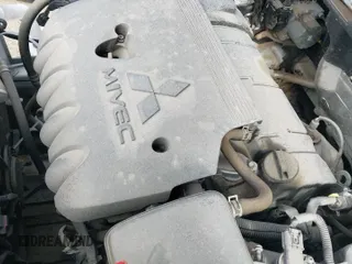 ✅ 2020 Mitsubishi Outlander SE • VIN: JA4AD3A31LZ021212 • Lot: 38921733. Wystawiony na IAAI z przebiegiem 48 599 mil. Bezpłatny archiwum sprzedaży aukcyjnych z USA i szczegółowy raport historii pojazdu na DreamBid. Zdjęcie 13.