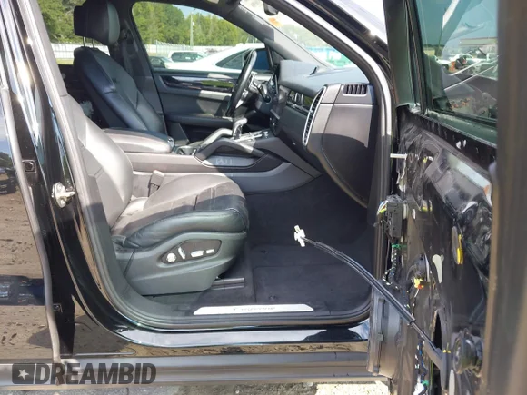 ✅ 2019 Porsche Cayenne • VIN: WP1AA2AY7KDA05479 • Лот: 43106906. Опубліковано раніше на IAAI з пробігом 72 738 миль. Безкоштовний доступ до архіву аукціонних продажів зі США та докладний звіт про історію автомобіля на DreamBid. Зображення 5.