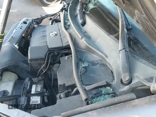 ✅ 2016 Toyota Sienna XLE • VIN: 5TDYK3DC1GS708171 • Lot: 43433317. Listed on IAAI with 145,146 mi. Free auction sales archive from the USA and detailed vehicle history report at DreamBid. Image 18.