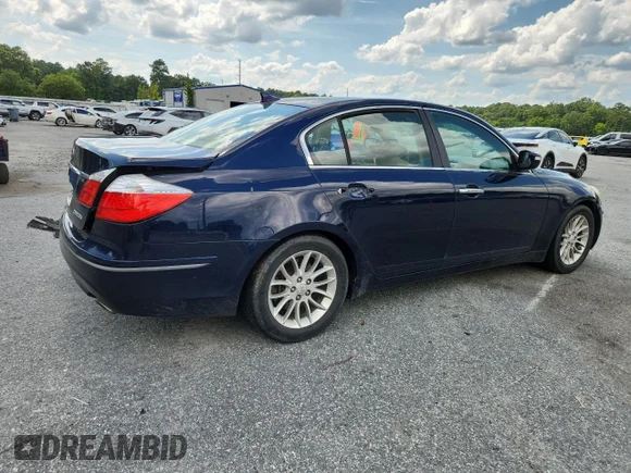 ✅ 2010 Hyundai Genesis • VIN: KMHGC4DEXAU084563 • Lot: 61540495. Wystawiony na Copart z przebiegiem 181 917 mil. Bezpłatny archiwum sprzedaży aukcyjnych z USA i szczegółowy raport historii pojazdu na DreamBid. Zdjęcie 3.