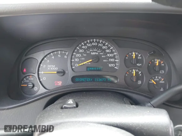 ✅ 2004 Chevrolet Silverado 2500HD LS • VIN: 1GCHK23U84F207844 • Lot: 45068149. Wystawiony na IAAI z przebiegiem 113 673 mil. Bezpłatny archiwum sprzedaży aukcyjnych z USA i szczegółowy raport historii pojazdu na DreamBid. Zdjęcie 7.