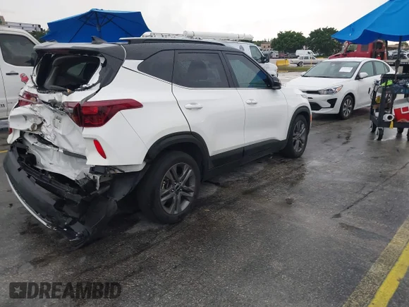 ✅ 2023 Kia Seltos S • VIN: KNDEU2AA1P7408540 • Lot: 43195953. Wystawiony na IAAI z przebiegiem 40 492 mil. Bezpłatny archiwum sprzedaży aukcyjnych z USA i szczegółowy raport historii pojazdu na DreamBid. Zdjęcie 4.