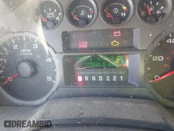 ✅ 2008 Ford F-250 XL • VIN: 1FTSX21R98EB45145 • Лот: 44976334. Опубліковано раніше на IAAI з пробігом 175 824 миль. Безкоштовний доступ до архіву аукціонних продажів зі США та докладний звіт про історію автомобіля на DreamBid. Зображення 7.