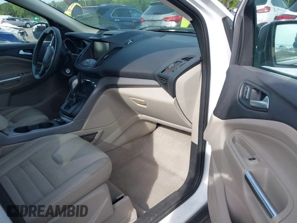 ✅ 2015 Ford Escape SE • VIN: 1FMCU0GXXFUB68441 • Lot: 44792553. Wystawiony na IAAI z przebiegiem 180 362 mil. Bezpłatny archiwum sprzedaży aukcyjnych z USA i szczegółowy raport historii pojazdu na DreamBid. Zdjęcie 5.