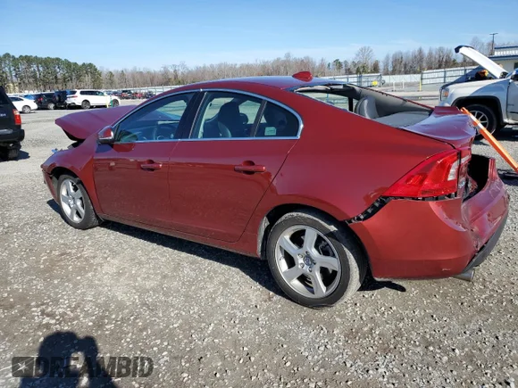 ✅ 2013 Volvo S60 T5 Premier • VIN: YV1612FS5D2227653 • Лот: 45174625. Опубликован ранее на Copart с пробегом 49 385 миль. Бесплатный доступ к архиву аукционных продаж из США и подробный отчёт об истории автомобиля на DreamBid. Изображение 2.