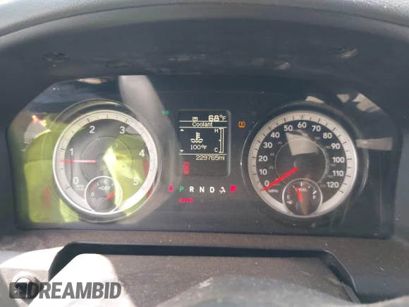 ✅ 2017 Ram 2500 Tradesman • VIN: 3C6UR5HL5HG733453 • Lot: 41569358. Listed on IAAI with 229,765 mi. Free auction sales archive from the USA and detailed vehicle history report at DreamBid. Image 7.