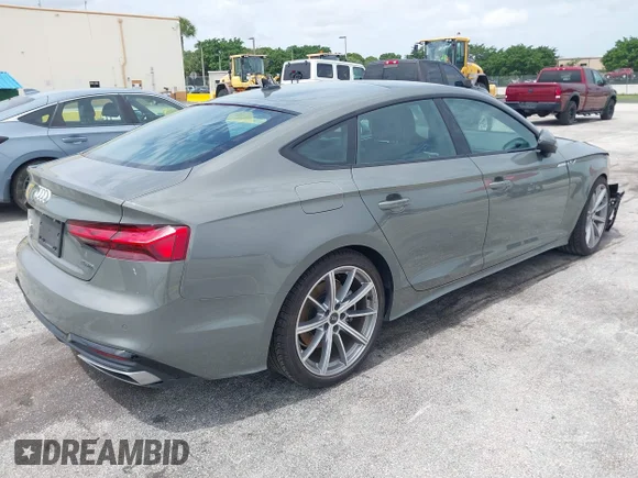 ✅ 2025 Audi A5 Sportback S line Premium • VIN: WAUDACF59SA007865 • Лот: 42656596. Опубліковано раніше на IAAI з пробігом 6 305 миль. Безкоштовний доступ до архіву аукціонних продажів зі США та докладний звіт про історію автомобіля на DreamBid. Зображення 4.