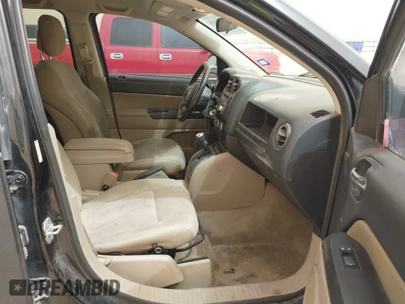✅ 2012 Jeep Compass Latitude • VIN: 1C4NJCEB3CD634270 • Lot: 41714528. Wystawiony na IAAI z przebiegiem 149 606 mil. Bezpłatny archiwum sprzedaży aukcyjnych z USA i szczegółowy raport historii pojazdu na DreamBid. Zdjęcie 5.
