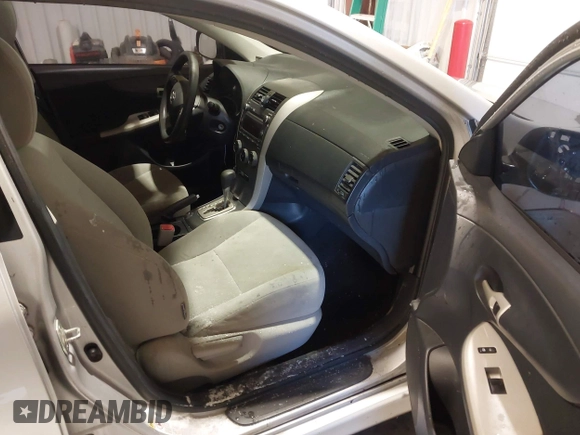 ✅ 2011 Toyota Corolla S • VIN: 2T1BU4EEXBC613051 • Lot: 44243442. Wystawiony na IAAI z przebiegiem 249 829 mil. Bezpłatny archiwum sprzedaży aukcyjnych z USA i szczegółowy raport historii pojazdu na DreamBid. Zdjęcie 5.