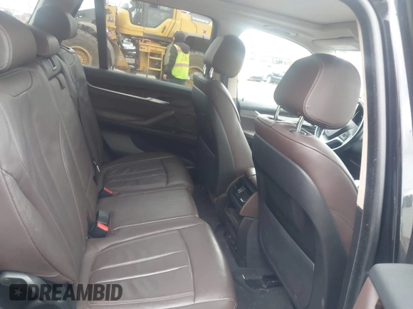 ✅ 2014 BMW X5 xDrive35i • VIN: 5UXKR0C52E0H27297 • Lot: 44735021. Wystawiony na IAAI z przebiegiem 87 796 mil. Bezpłatny archiwum sprzedaży aukcyjnych z USA i szczegółowy raport historii pojazdu na DreamBid. Zdjęcie 8.