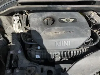 ✅ 2018 MINI Countryman Cooper S • VIN: WMZYT3C38J3E93382 • Lot: 68137455. Wystawiony na Copart z przebiegiem 140 600 mil. Bezpłatny archiwum sprzedaży aukcyjnych z USA i szczegółowy raport historii pojazdu na DreamBid. Zdjęcie 13.