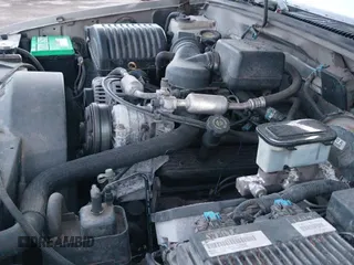 ✅ 1998 Chevrolet Silverado 1500 • VIN: 2GCEK19R1W1280841 • Lot: 43711981. Listed on IAAI with 257,693 mi. Free auction sales archive from the USA and detailed vehicle history report at DreamBid. Image 12.