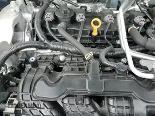 ✅ 2023 Mitsubishi Outlander SE • VIN: JA4J3UA85PZ058273 • Lot: 70292795. Wystawiony na Copart z przebiegiem 45 501 mil. Bezpłatny archiwum sprzedaży aukcyjnych z USA i szczegółowy raport historii pojazdu na DreamBid. Zdjęcie 16.