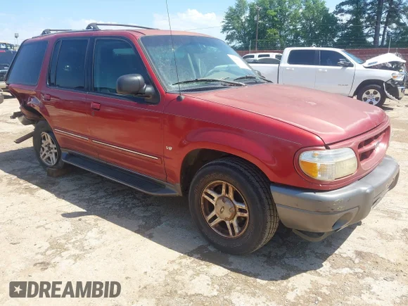 ✅ 2000 Ford Explorer XLT • VIN: 1FMZU63P7YZA68094 • Лот: 42188950. Опубліковано раніше на IAAI з пробігом 210 747 миль. Безкоштовний доступ до архіву аукціонних продажів зі США та докладний звіт про історію автомобіля на DreamBid. Зображення 1.