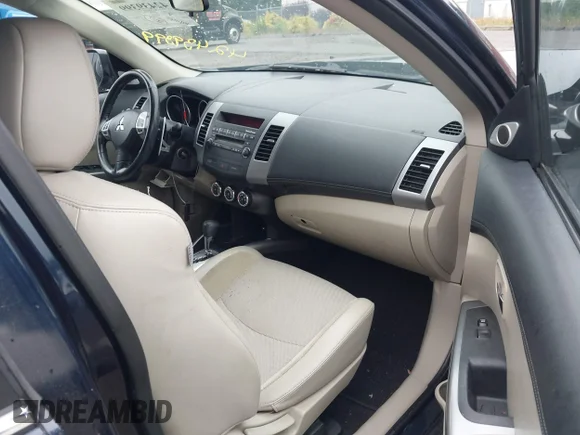 ✅ 2010 Mitsubishi Outlander GT • VIN: JA4JT5AX6AZ012035 • Lot: 42439399. Wystawiony na IAAI z przebiegiem 141 945 mil. Bezpłatny archiwum sprzedaży aukcyjnych z USA i szczegółowy raport historii pojazdu na DreamBid. Zdjęcie 5.