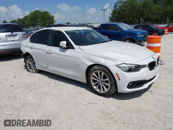✅ 2017 BMW 3 Series 320i • VIN: WBA8E1G56HNU15315 • Лот: 45291495. Опубліковано раніше на IAAI з пробігом Не вказано. Безкоштовний доступ до архіву аукціонних продажів зі США та докладний звіт про історію автомобіля на DreamBid. Зображення 1.