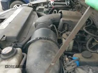 ✅ 2001 Ford Expedition XLT • VIN: 1FMRU15W01LA20131 • Lot: 42831287. Wystawiony na IAAI z przebiegiem Nie podano. Bezpłatny archiwum sprzedaży aukcyjnych z USA i szczegółowy raport historii pojazdu na DreamBid. Zdjęcie 12.