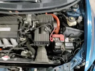 ✅ 2011 Honda CR-Z • VIN: JHMZF1C43BS015656 • Lot: 84283084. Listed on Copart with 161,025 mi. Free auction sales archive from the USA and detailed vehicle history report at DreamBid. Image 15.