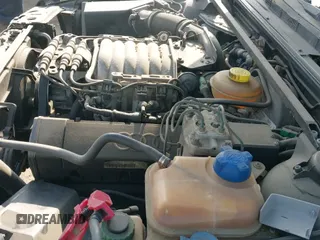 ✅ 1996 Audi Cabriolet • VIN: WAUAA88G9TA008367 • Lot: 41958612. Wystawiony na IAAI z przebiegiem 139 528 mil. Bezpłatny archiwum sprzedaży aukcyjnych z USA i szczegółowy raport historii pojazdu na DreamBid. Zdjęcie 13.