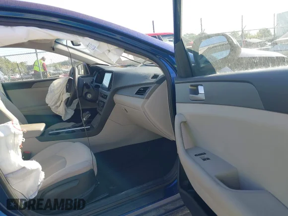 ✅ 2016 Hyundai Sonata SE • VIN: 5NPE24AF3GH388431 • Lot: 43125776. Wystawiony na IAAI z przebiegiem 87 150 mil. Bezpłatny archiwum sprzedaży aukcyjnych z USA i szczegółowy raport historii pojazdu na DreamBid. Zdjęcie 5.