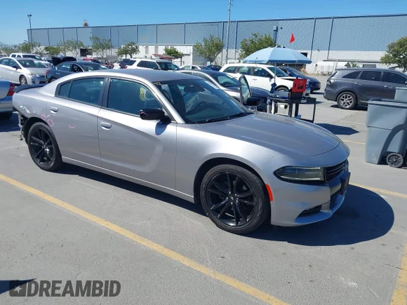 ✅ 2017 Dodge Charger SXT • VIN: 2C3CDXHG1HH585257 • Lot: 45361660. Wystawiony na IAAI z przebiegiem 68 590 mil. Bezpłatny archiwum sprzedaży aukcyjnych z USA i szczegółowy raport historii pojazdu na DreamBid. Zdjęcie 1.