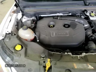 ✅ 2019 Lincoln MKC Standard • VIN: 5LMCJ1D95KUL45800 • Lot: 63297115. Wystawiony na Copart z przebiegiem 78 290 mil. Bezpłatny archiwum sprzedaży aukcyjnych z USA i szczegółowy raport historii pojazdu na DreamBid. Zdjęcie 16.