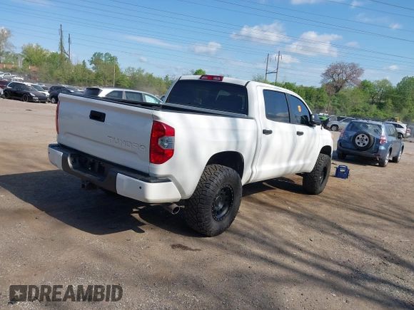 ✅ 2017 Toyota Tundra SR5 • VIN: 5TFDY5F17HX608348 • Lot: 44833216. Wystawiony na IAAI z przebiegiem 76 737 mil. Bezpłatny archiwum sprzedaży aukcyjnych z USA i szczegółowy raport historii pojazdu na DreamBid. Zdjęcie 4.