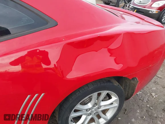 ✅ 2013 Chevrolet Camaro LS • VIN: 2G1FA1E31D9246432 • Lot: 44120402. Wystawiony na IAAI z przebiegiem 219 637 mil. Bezpłatny archiwum sprzedaży aukcyjnych z USA i szczegółowy raport historii pojazdu na DreamBid. Zdjęcie 6.