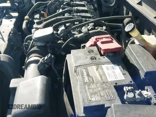 ✅ 2019 Nissan Kicks S • VIN: 3N1CP5CU3KL503650 • Lot: 43570962. Wystawiony na IAAI z przebiegiem 129 498 mil. Bezpłatny archiwum sprzedaży aukcyjnych z USA i szczegółowy raport historii pojazdu na DreamBid. Zdjęcie 19.