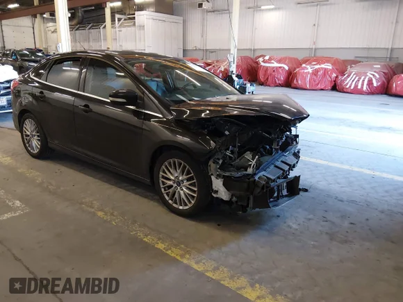 ✅ 2012 Ford Focus SEL • VIN: 1FAHP3H29CL290933 • Lot: 45150483. Wystawiony na IAAI z przebiegiem 110 352 mil. Bezpłatny archiwum sprzedaży aukcyjnych z USA i szczegółowy raport historii pojazdu na DreamBid. Zdjęcie 1.