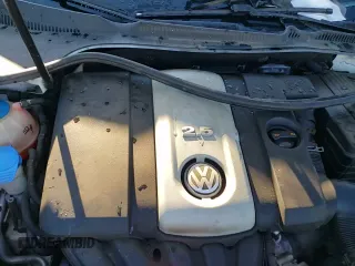 ✅ 2009 Volkswagen Rabbit S • VIN: WVWBB71KX9W020617 • Лот: 82935024. Опубликован ранее на Copart с пробегом 133 760 миль. Бесплатный доступ к архиву аукционных продаж из США и подробный отчёт об истории автомобиля на DreamBid. Изображение 13.