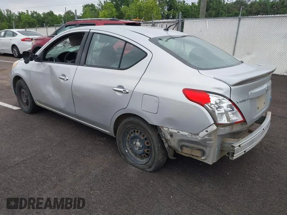 ✅ 2014 Nissan Versa SV • VIN: 3N1CN7AP5EL832143 • Lot: 45028280. Listed on IAAI with 174,257 mi. Free auction sales archive from the USA and detailed vehicle history report at DreamBid. Image 3.