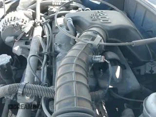 ✅ 2001 Pontiac Sunfire SE • VIN: 1G2JB524917238308 • Lot: 41648082. Wystawiony na IAAI z przebiegiem 262 445 mil. Bezpłatny archiwum sprzedaży aukcyjnych z USA i szczegółowy raport historii pojazdu na DreamBid. Zdjęcie 19.