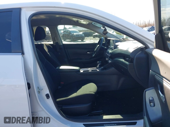 ✅ 2021 Nissan Sentra SV • VIN: 3N1AB8CV4MY308632 • Lot: 43828932. Wystawiony na IAAI z przebiegiem 59 862 mil. Bezpłatny archiwum sprzedaży aukcyjnych z USA i szczegółowy raport historii pojazdu na DreamBid. Zdjęcie 5.