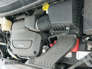 ✅ 2017 Chrysler Pacifica Touring L • VIN: 2C4RC1BGXHR844675 • Лот: 41505342. Опубликован ранее на IAAI с пробегом 85 021 миль. Бесплатный доступ к архиву аукционных продаж из США и подробный отчёт об истории автомобиля на DreamBid. Изображение 19.