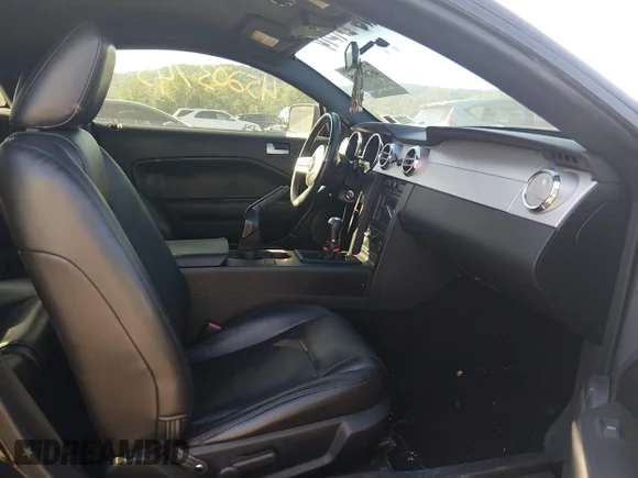 ✅ 2006 Ford Mustang Standard • VIN: 1ZVFT80NX65159726 • Lot: 45203745. Wystawiony na IAAI z przebiegiem 92 645 mil. Bezpłatny archiwum sprzedaży aukcyjnych z USA i szczegółowy raport historii pojazdu na DreamBid. Zdjęcie 5.