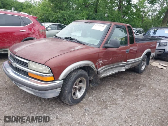 ✅ 1998 Chevrolet S-10 LS • VIN: 1GCCS19X4W8101503 • Lot: 42313260. Wystawiony na IAAI z przebiegiem 181 364 mil. Bezpłatny archiwum sprzedaży aukcyjnych z USA i szczegółowy raport historii pojazdu na DreamBid. Zdjęcie 2.