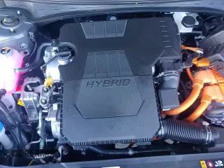 2025 Hyundai Elantra Blue с VIN KMHLM4DJ1SU158012, выставлен на аукционе Copart как лот 90374015 с пробегом 1 779 миль миль и Списание • Salvage title. История ставок и продаж доступна на DreamBid. Изображение 16.