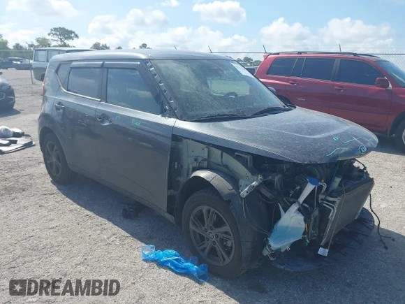 ✅ 2021 Kia Soul S • VIN: KNDJ23AU6M7759511 • Lot: 45014198. Wystawiony na IAAI z przebiegiem 80 377 mil. Bezpłatny archiwum sprzedaży aukcyjnych z USA i szczegółowy raport historii pojazdu na DreamBid. Zdjęcie 1.